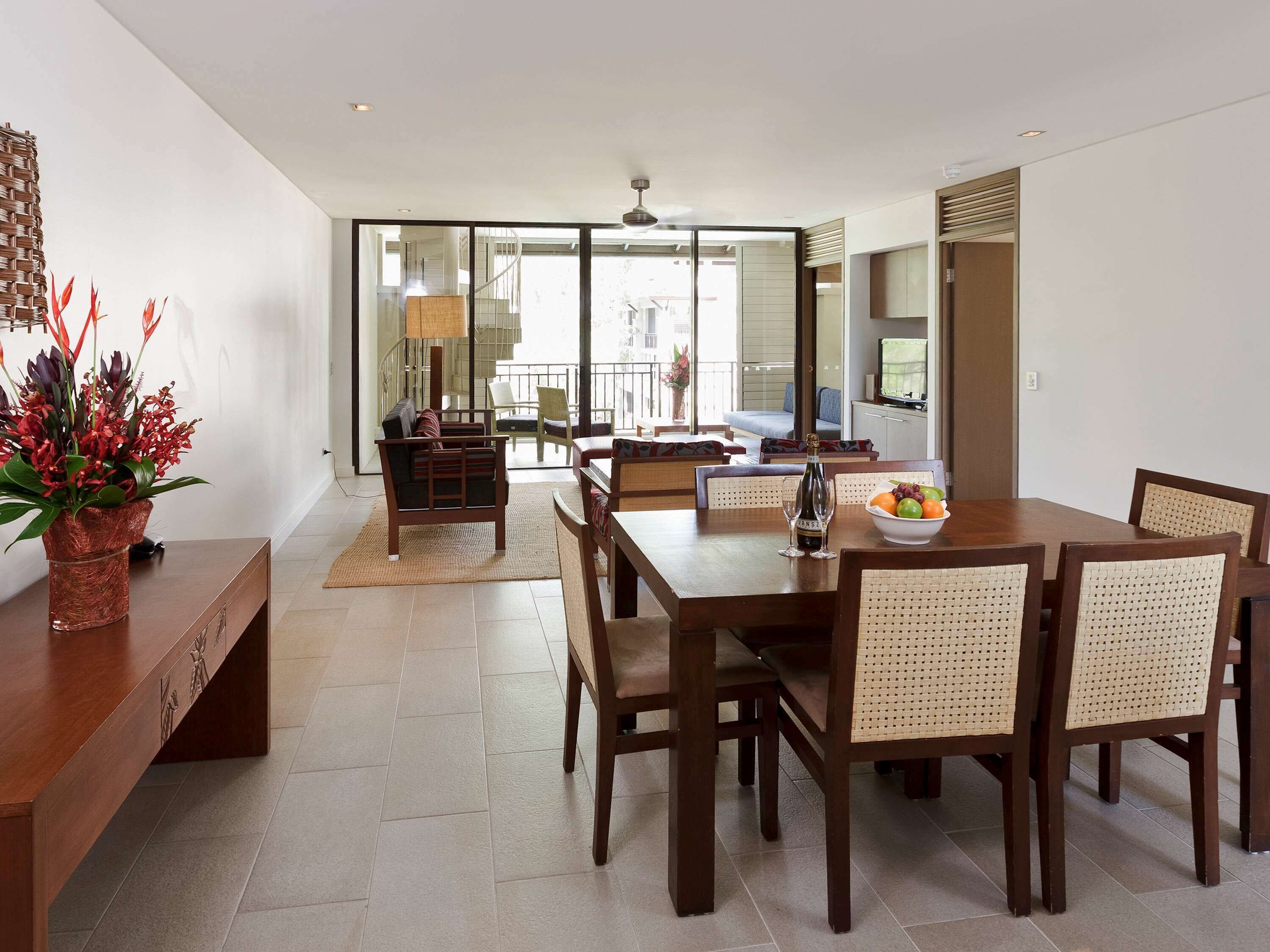 Pullman Palm Cove Sea Temple Resort and Spa