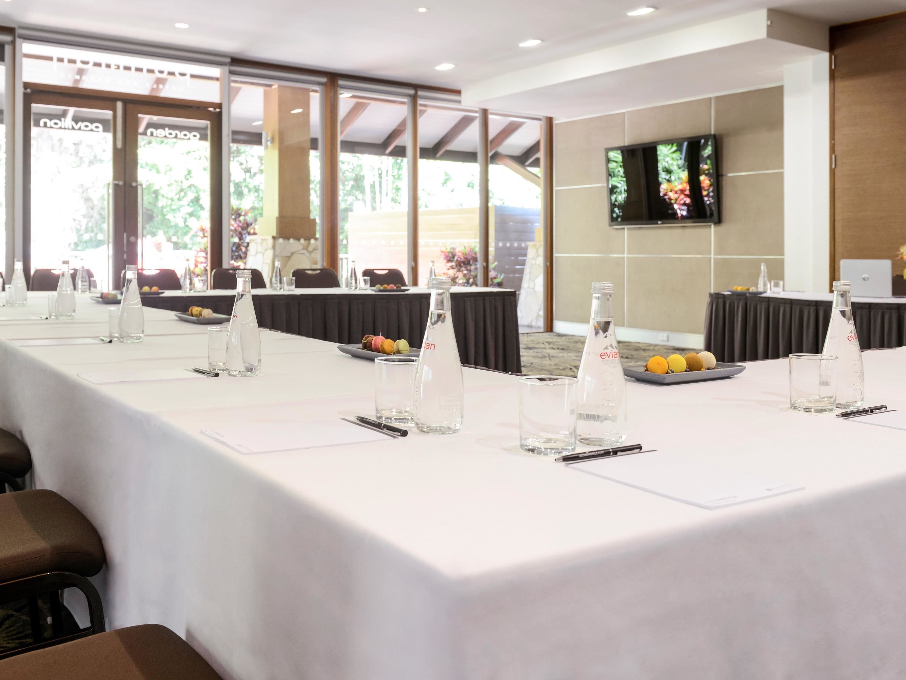 Pullman Palm Cove Sea Temple Resort and Spa