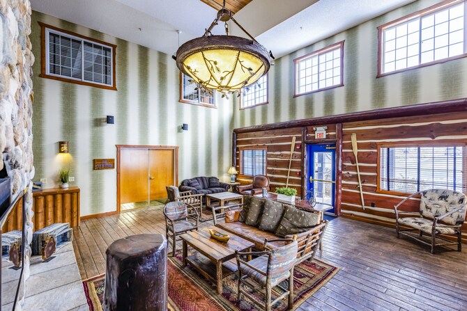 Stoney Creek Hotel Peoria in East Peoria, IL | Expedia