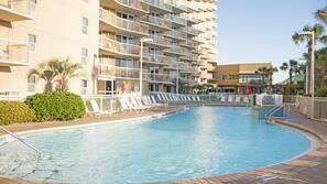 4 indoor pools, 3 outdoor pools, open 9:00 AM to 10:00 PM, sun loungers