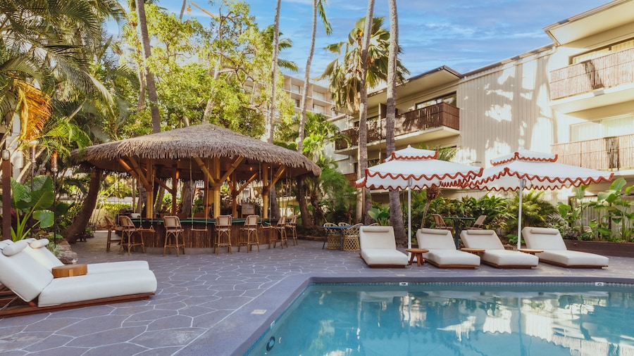 White Sands Hotel