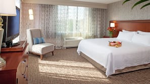 Premium bedding, in-room safe, desk, blackout drapes
