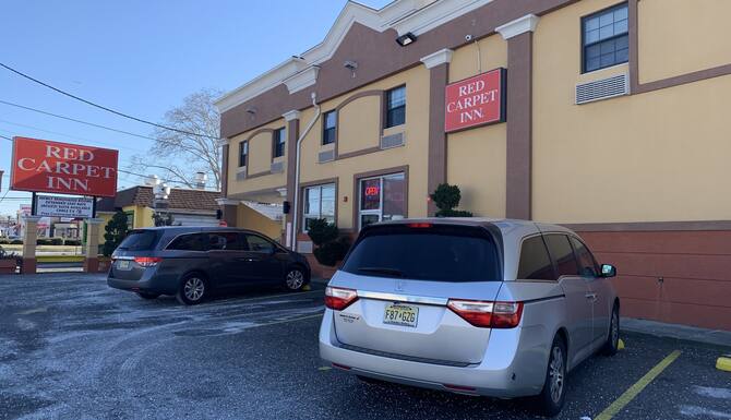 Red Carpet Inn Elmwood Park Reviews Expedia Red Carpet Inn Elmwood Park Reviews Expedia