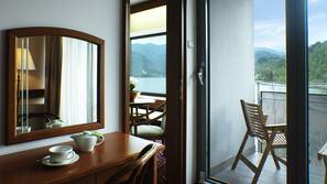 Minibar, in-room safe, desk, blackout drapes