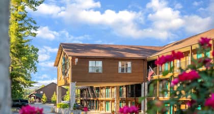 Fall Creek Inn & Suites