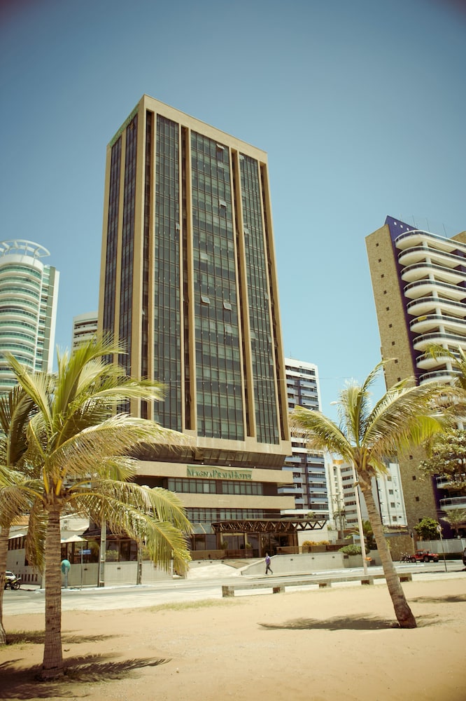 Carmel Magna Praia Hotel em Fortaleza de R 297 Trabber Hotéis