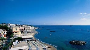 Private beach, sun-loungers, beach umbrellas, beach towels
