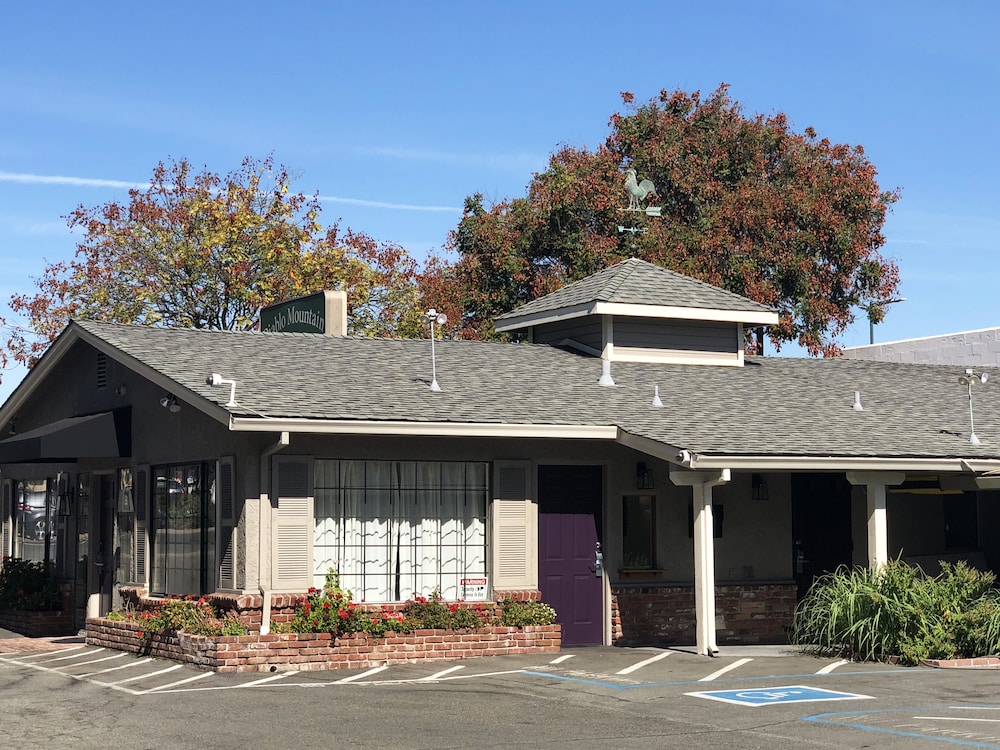 Diablo Mountain Inn - Walnut Creek in Concord, United States