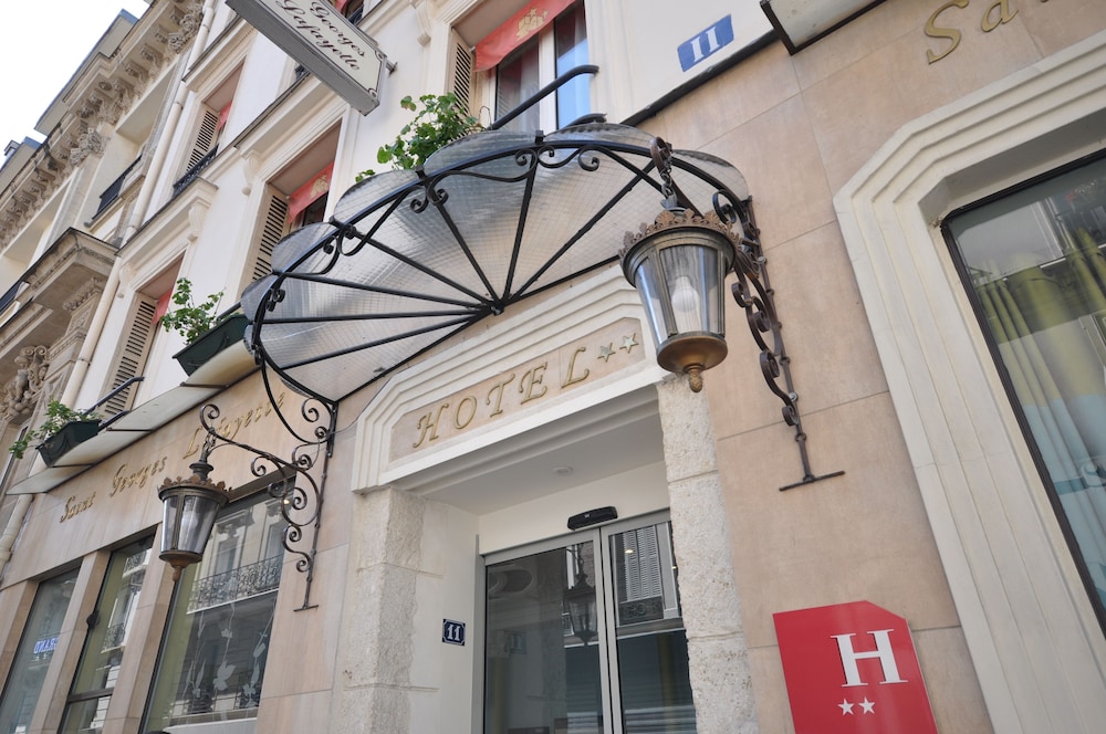 Property entrance, Hotel Saint Georges Lafayette