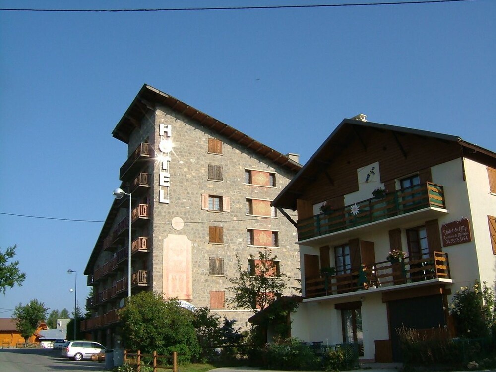 Hotel Le Chastellan in Montclar, France