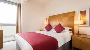 1 bedroom, in-room safe, desk, blackout curtains