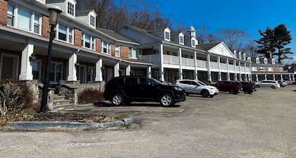 Inn on the Hudson