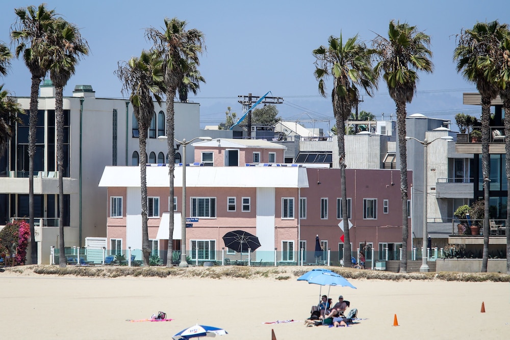 Venice on the Beach Hotel in Los Angeles | Best Rates u0026 Deals on Orbitz