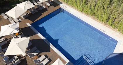Hotel Aimia