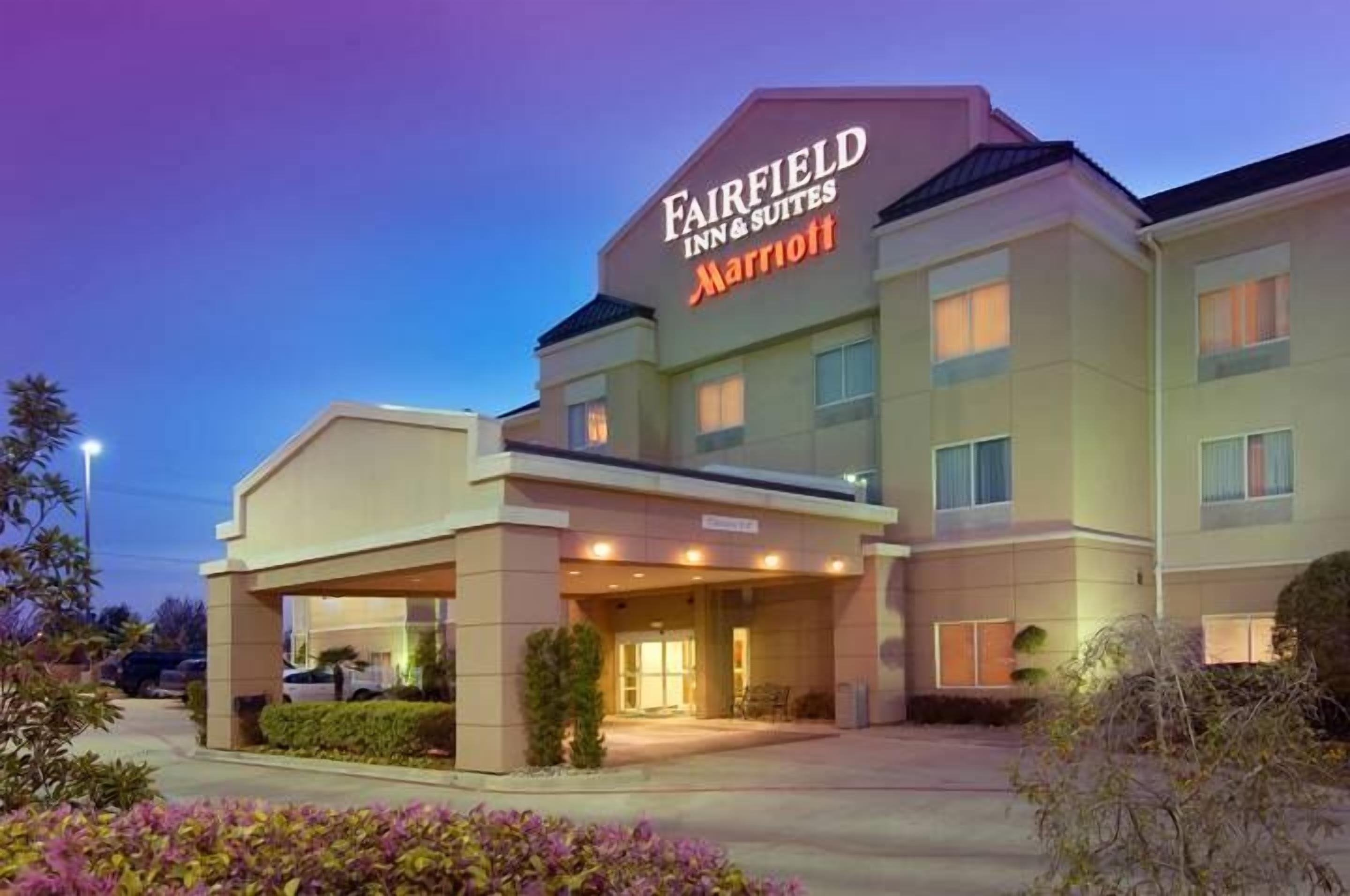 Fairfield Inn Suites By Marriott Marshall In Longview Tx Expedia