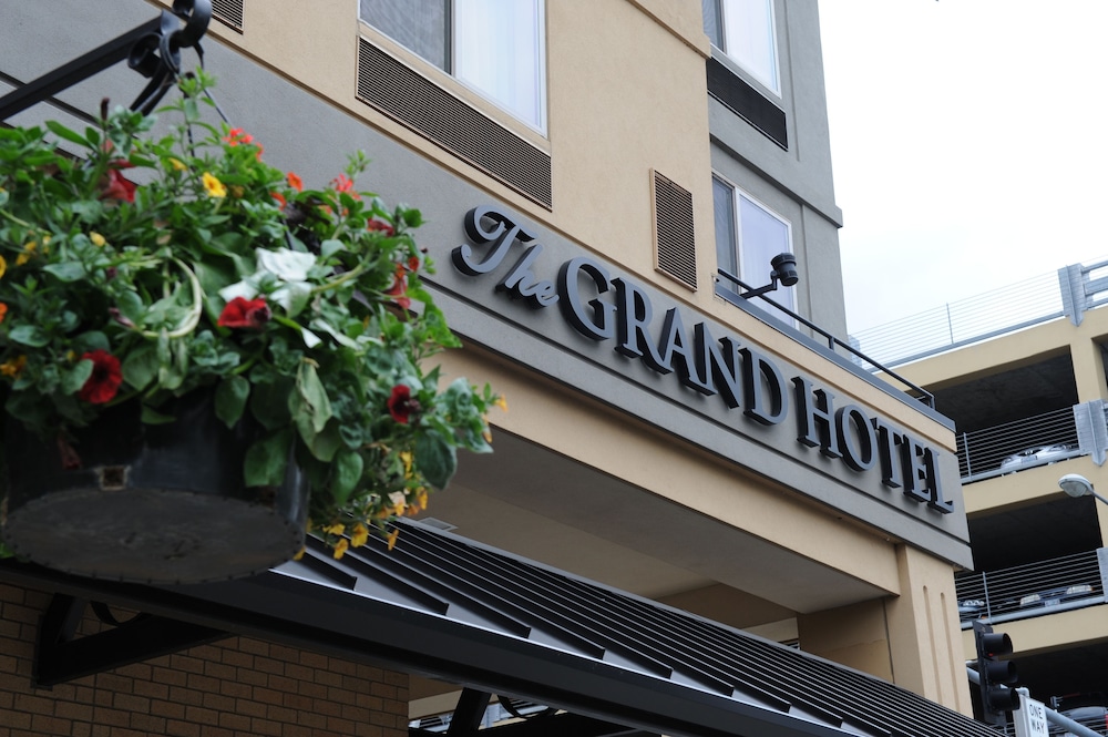 The Grand Hotel Salem in Salem Best Rates & Deals on Orbitz