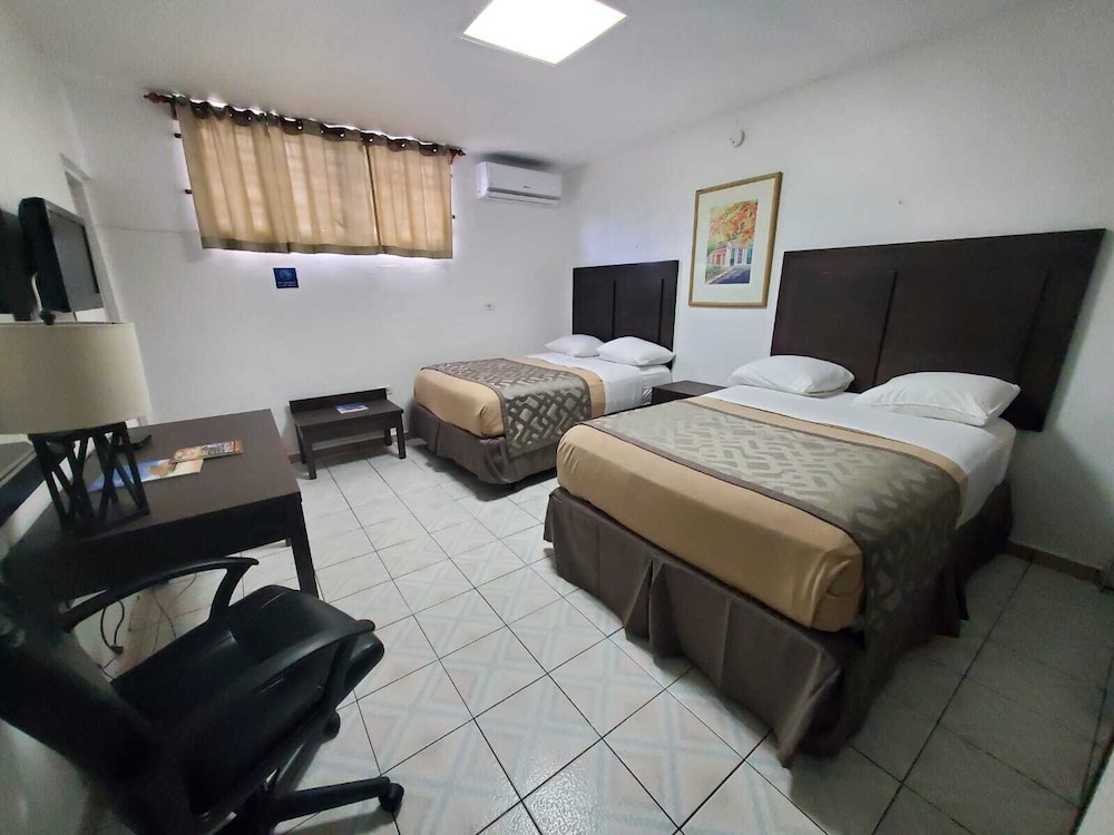 Borinquen Beach Inn In San Juan Hotel Rates Reviews On Orbitz Borinquen Beach Inn In San Juan Hotel