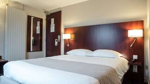 Bureau, chambres insonorisées, Wi-Fi gratuit, draps fournis