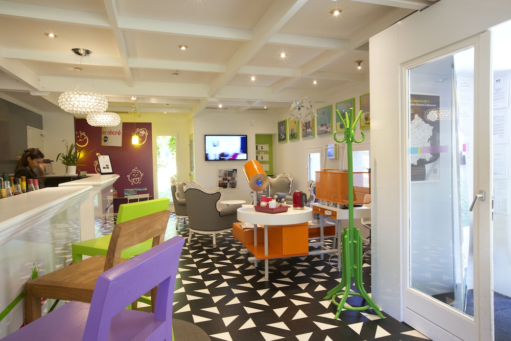 Hotel Ibis Styles Aix En Provence Mas Des Oliviers Aix En - 