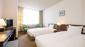 In-room safe, desk, free WiFi, wheelchair access