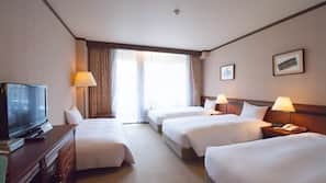 In-room safe, desk, free WiFi, wheelchair access