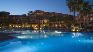 Outdoor pool, pool umbrellas