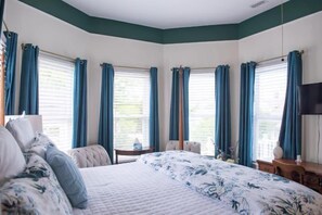 Romantic Suite, 1 King Bed, Ensuite | Premium bedding, individually decorated, individually furnished