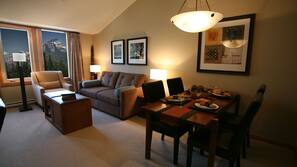 Fireplace, DVD player