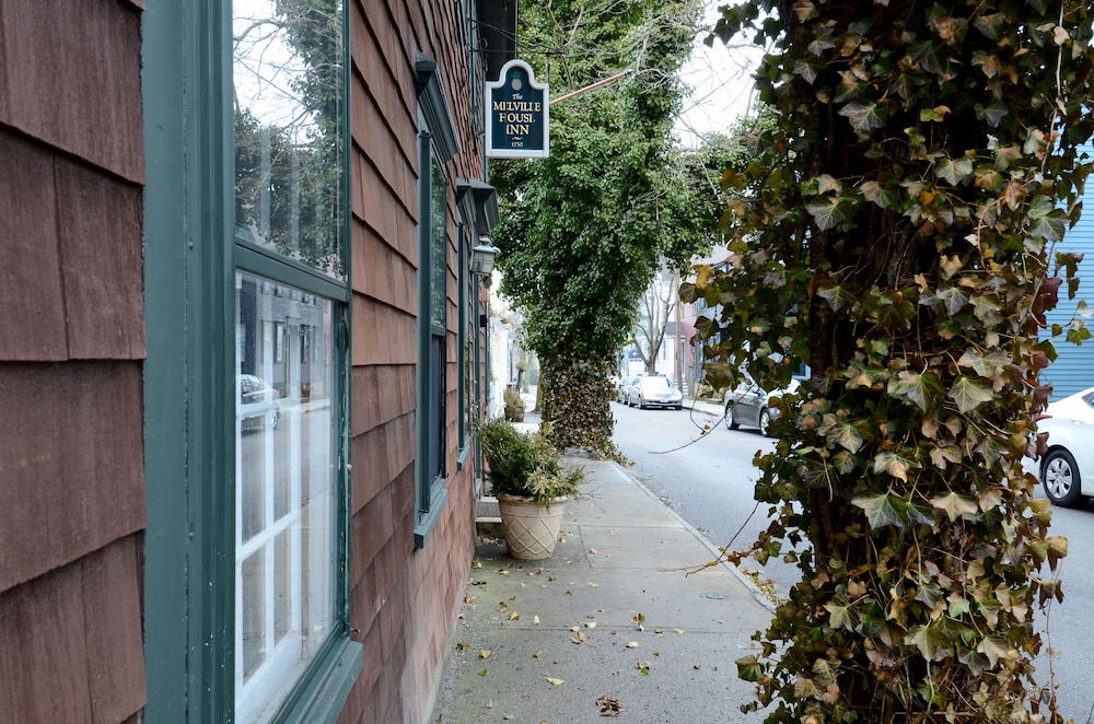 Melville House Rhode Island Melville House Rhode Island