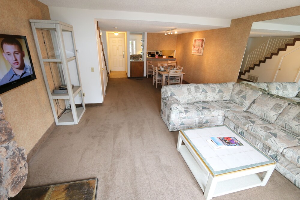 Thunderbird Resort Club, Reno: Room Prices & Reviews ...