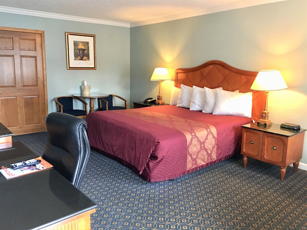 Blue Jay Lodge in South Lake Tahoe Best Rates & Deals on Orbitz