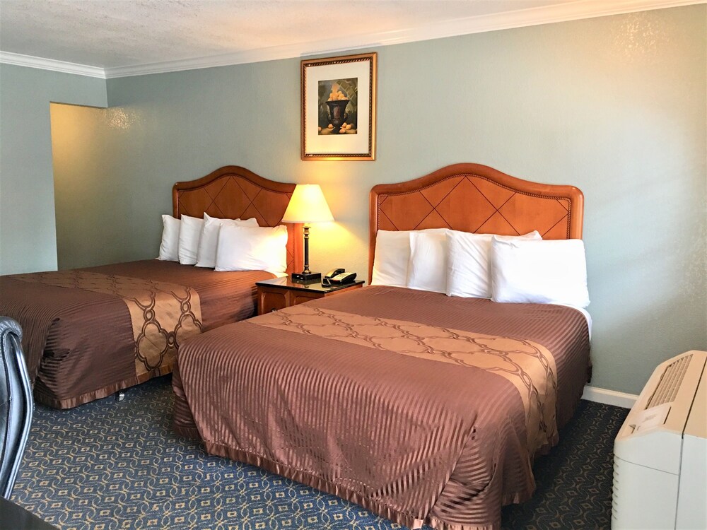 Blue Jay Lodge in South Lake Tahoe Best Rates & Deals on Orbitz