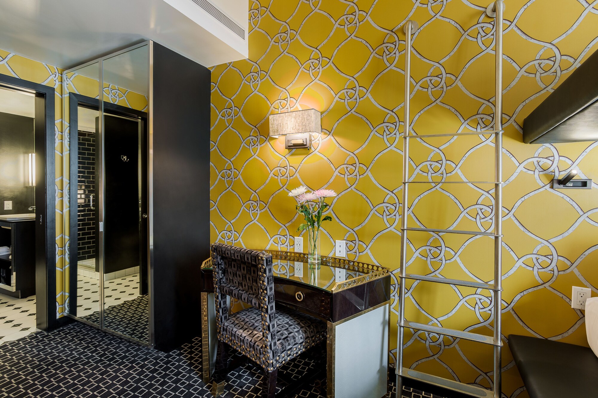 Room Mate Grace Hotel