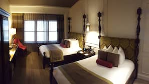 Premium bedding, pillowtop beds, minibar, in-room safe