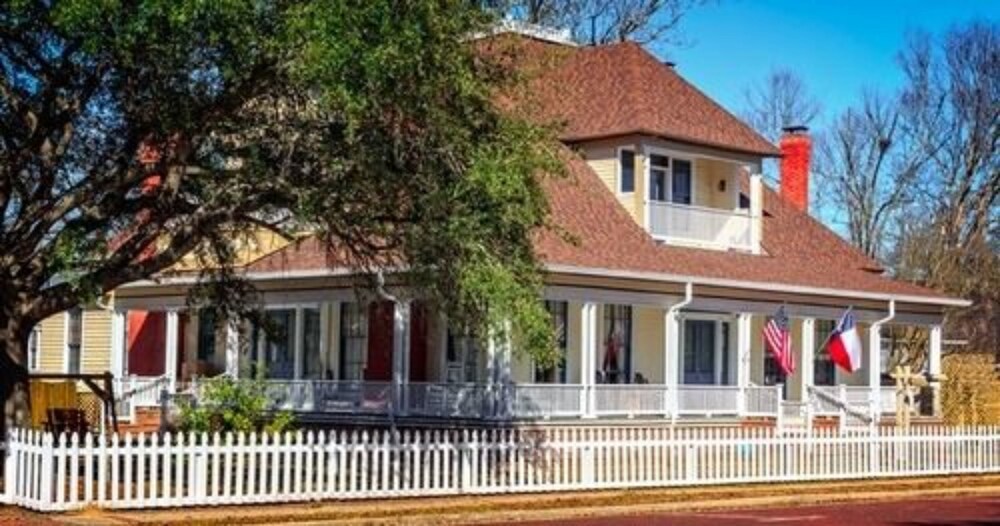Kennedy Manor B&B in Longview, United States