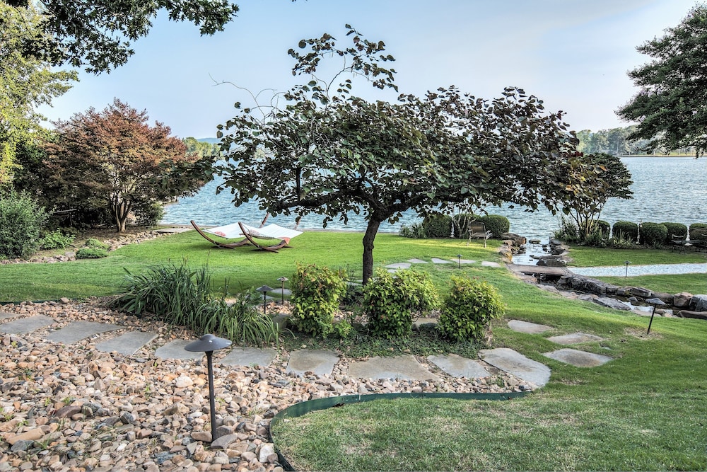 Lookout Point Lakeside Inn in Hot Springs Best Rates & Deals on Orbitz