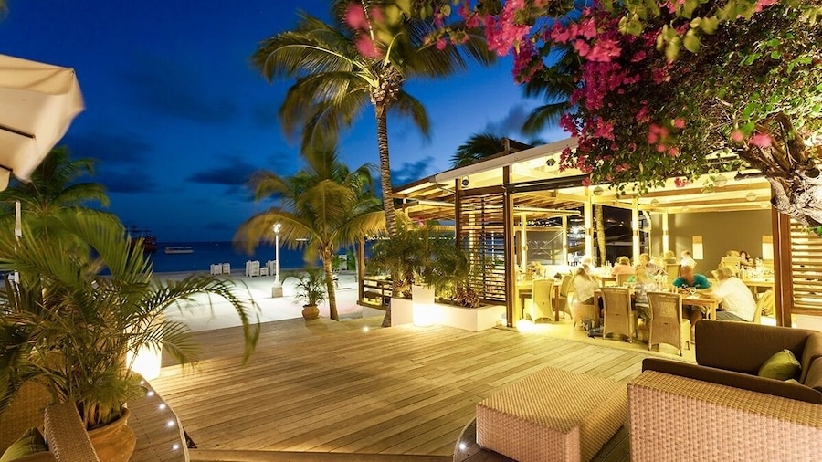 Holland House Beach Hotel