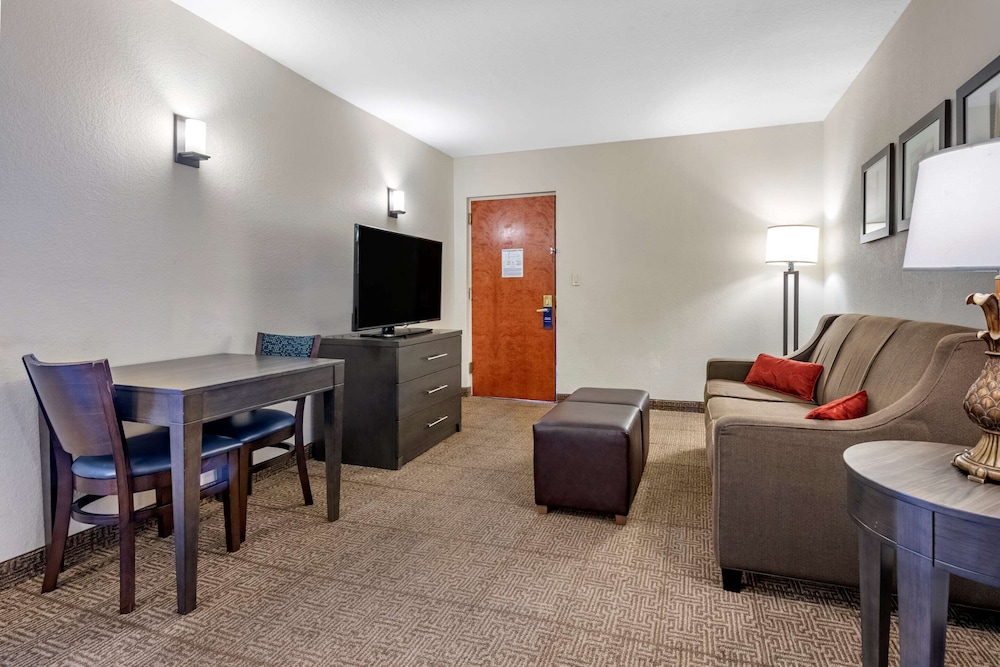 Comfort Suites Fort Pierce I-95