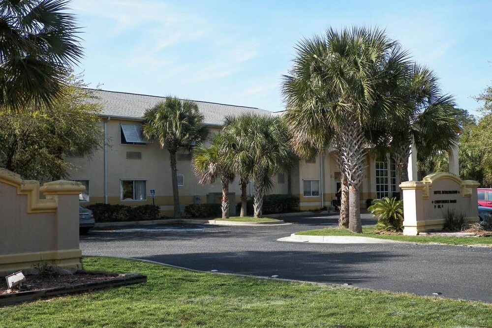 Magnuson Hotel Suites Gulf Ss Al 213 West Fort Morgan Rd Hotel 1 Of 8
