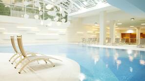2 piscine coperte, piscina all'aperto