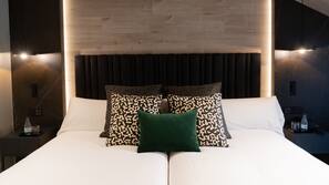 Hypo-allergenic bedding, memory foam beds, minibar, in-room safe