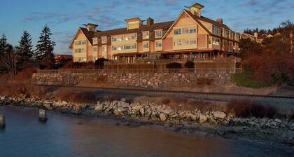Chrysalis Inn & Spa Bellingham, Curio Collection by Hilton