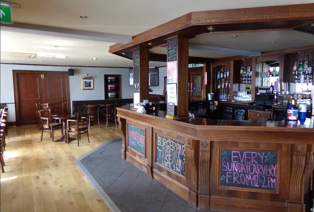 Caledonian Hotel