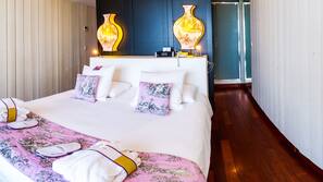 In-room safe, individually furnished, desk, soundproofing