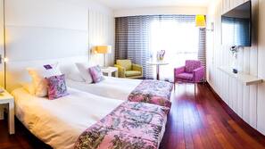 In-room safe, individually furnished, desk, soundproofing