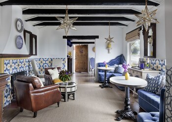 Room Deals for Casa Laguna Hotel u0026 Spa, Laguna Beach starting at $229 |  Hotwire