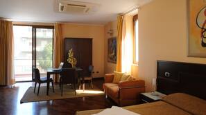 Biancheria da letto ipoallergenica, minibar, una cassaforte in camera