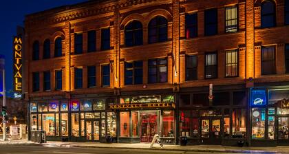 Montvale Hotel