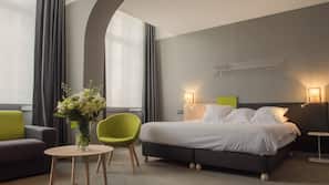 Premium bedding, in-room safe, desk, iron/ironing board