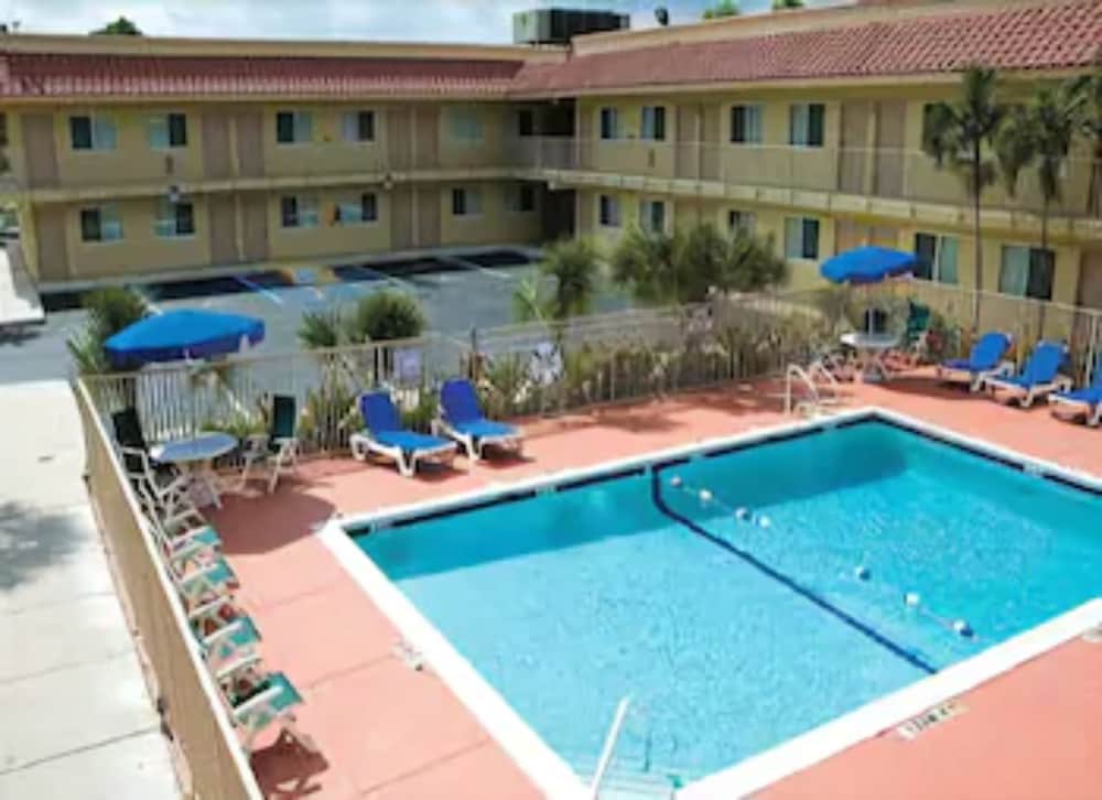 Motel 6 Riviera Beach, FL in West Palm Beach Best Rates & Deals on Orbitz